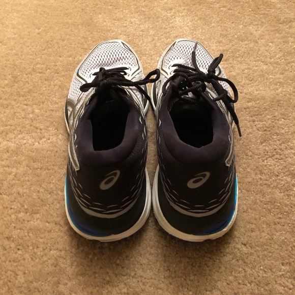 Asics Running Shoes - Picture 3 of 6
